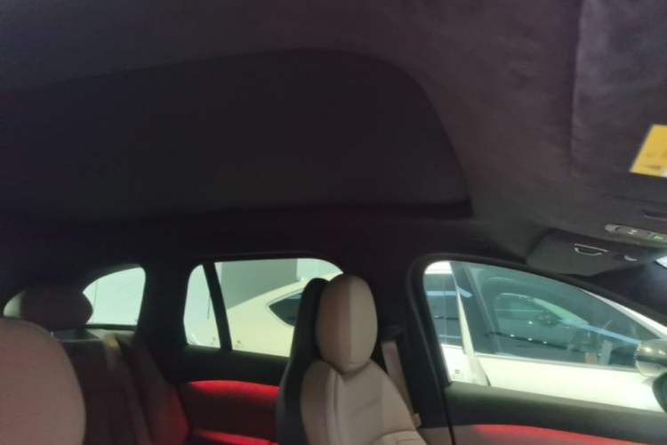 Used Nio ES6 2024 75 kWh Headliner