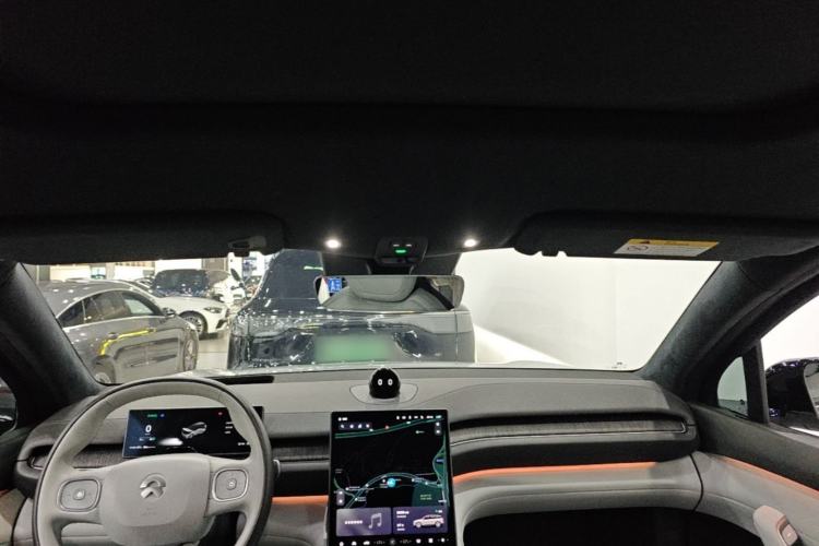 Used Nio ES6 2024 75 kWh Headliner