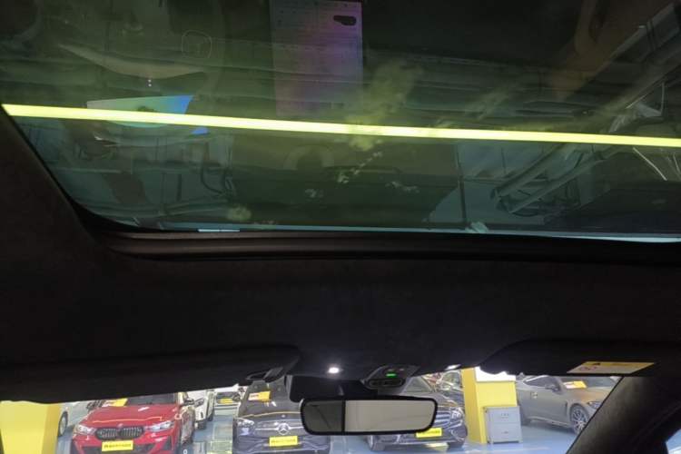 Used Nio ES6 2024 75 kWh Headliner
