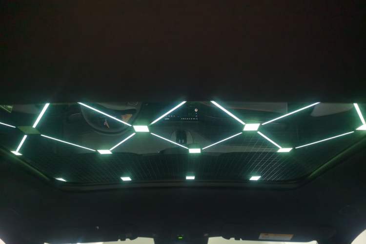 Used Nio ES6 2024 75 kWh Headliner