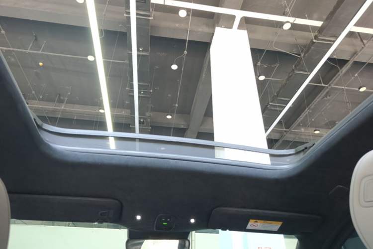 Used Nio ES6 2024 75 kWh Headliner
