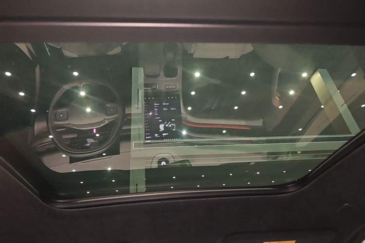 Used Nio ES6 2024 75 kWh Headliner