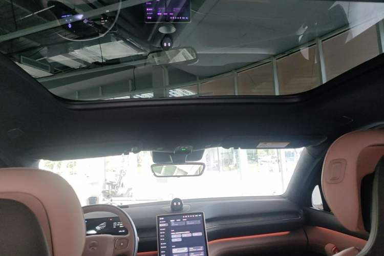 Used Nio ES6 2024 75 kWh Headliner