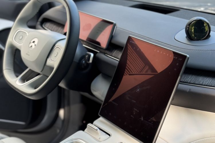 Used Nio ES6 2024 75 kWh Interior 1