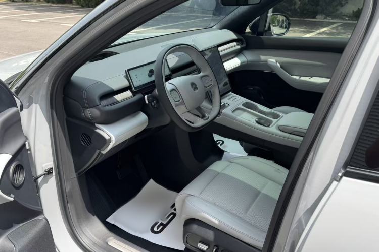 Used Nio ES6 2024 75 kWh Interior 1