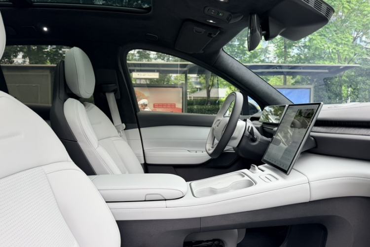 Used Nio ES6 2024 75 kWh Interior 1