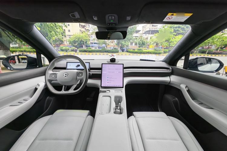 Used Nio ES6 2024 75 kWh Interior 1
