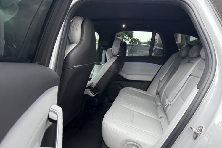 Used Nio ES6 2024 75 kWh Interior 1