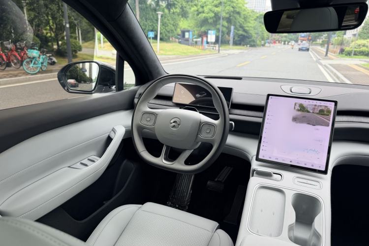 Used Nio ES6 2024 75 kWh Interior 10