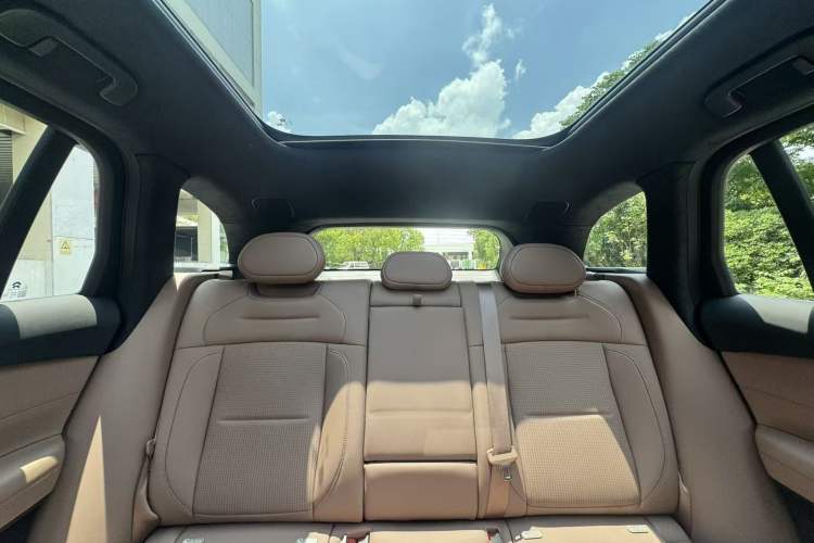 Used Nio ES6 2024 75 kWh Interior 11