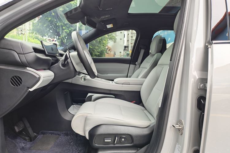 Used Nio ES6 2024 75 kWh Interior 2