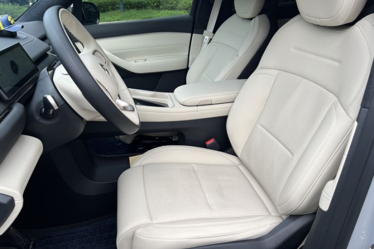Used Nio ES6 2024 75 kWh Interior 3