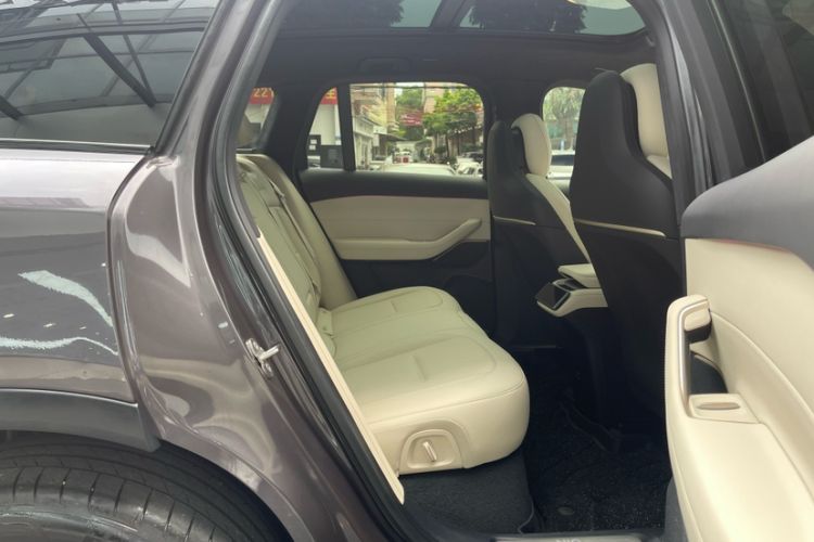 Used Nio ES6 2024 75 kWh Interior 3