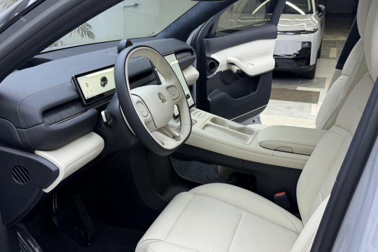Used Nio ES6 2024 75 kWh Interior 3