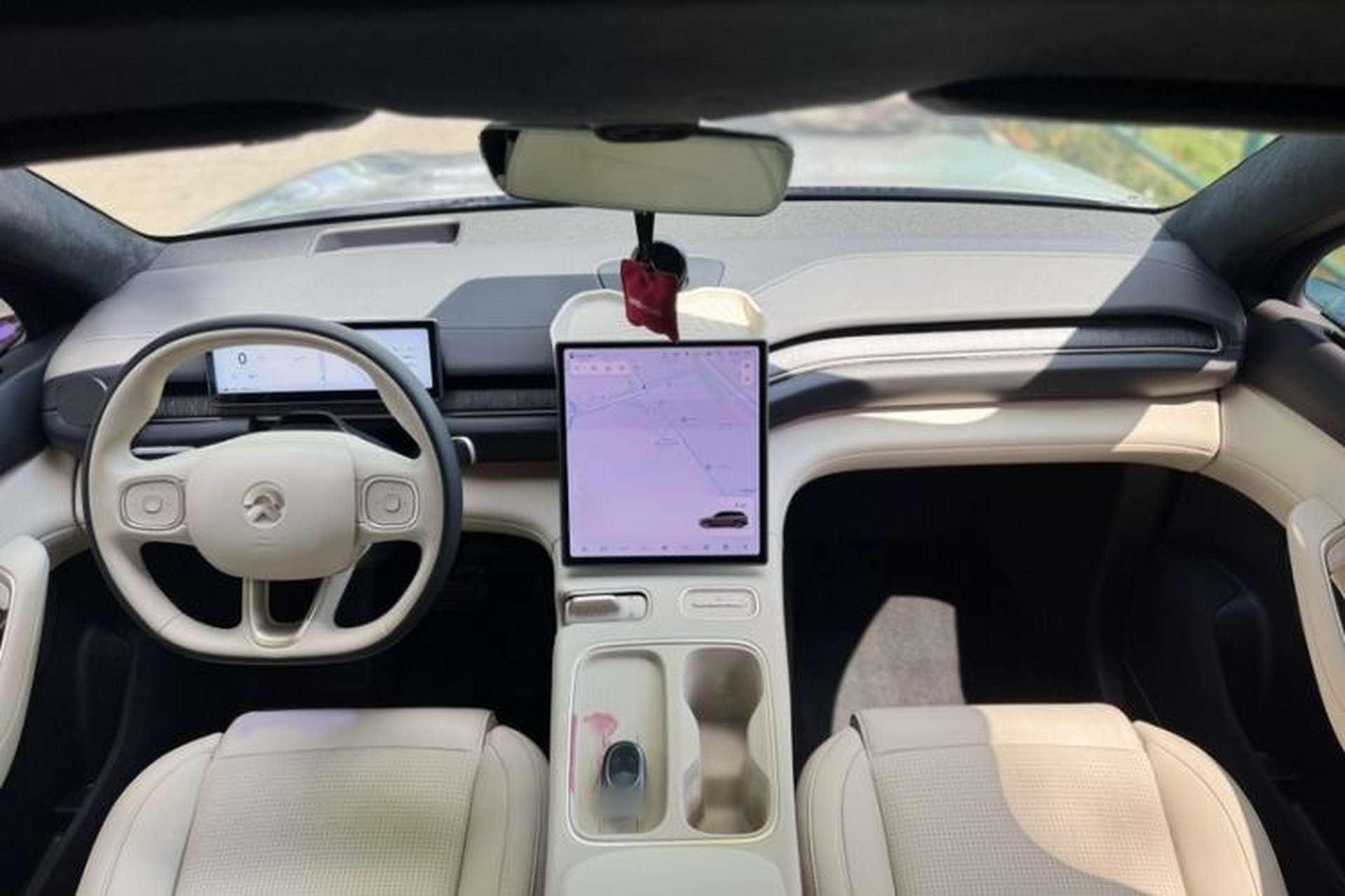 Used Nio ES6 2024 75 kWh Interior 3