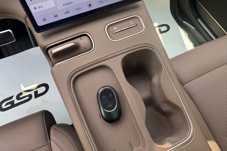 Used Nio ES6 2024 75 kWh Interior 4