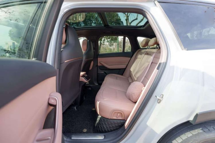 Used Nio ES6 2024 75 kWh Interior 4