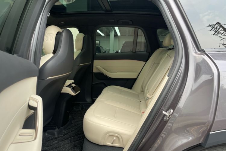 Used Nio ES6 2024 75 kWh Interior 5