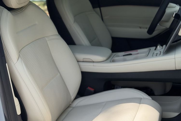 Used Nio ES6 2024 75 kWh Interior 5