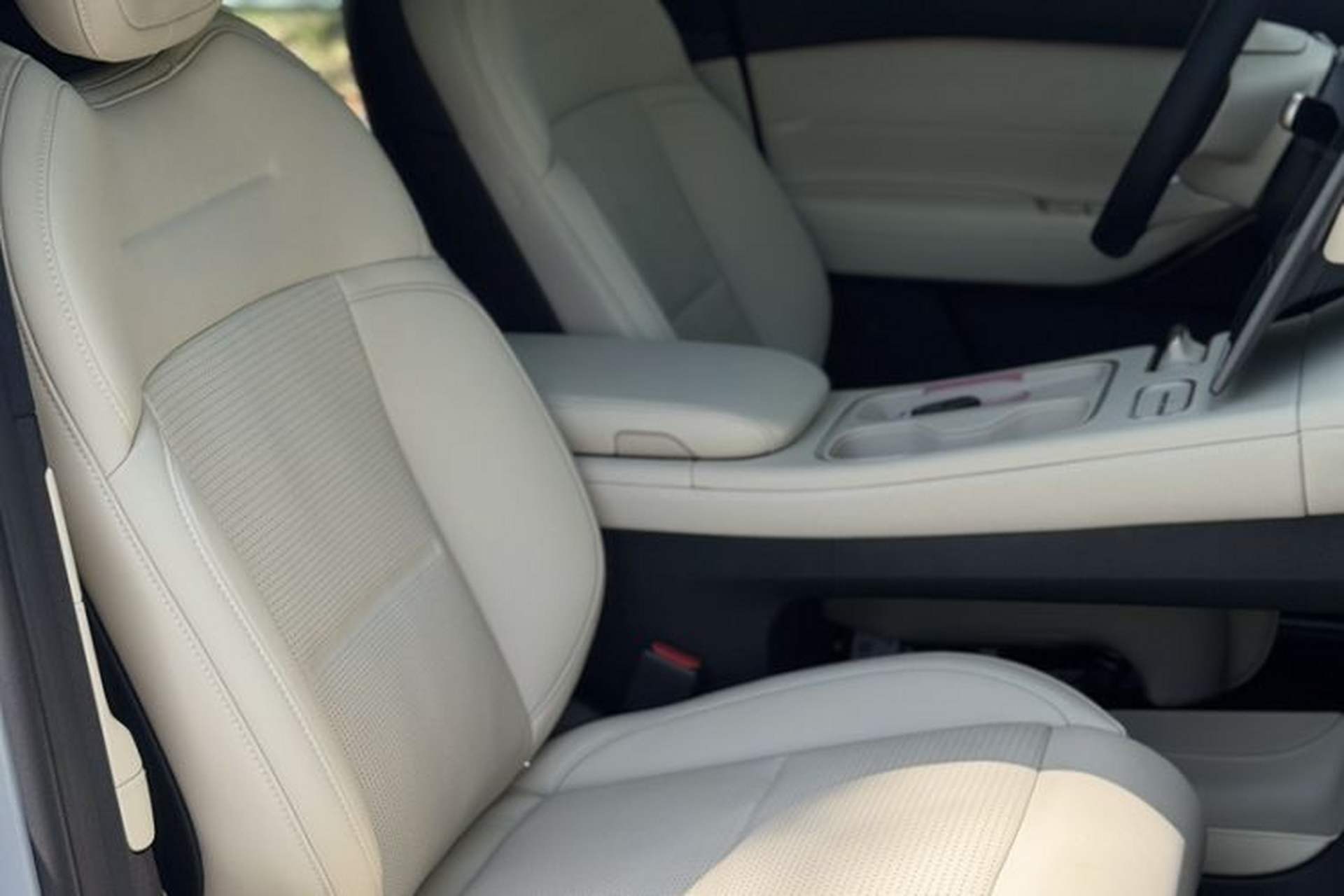 Used Nio ES6 2024 75 kWh Interior 5