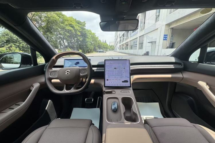 Used Nio ES6 2024 75 kWh Interior 6