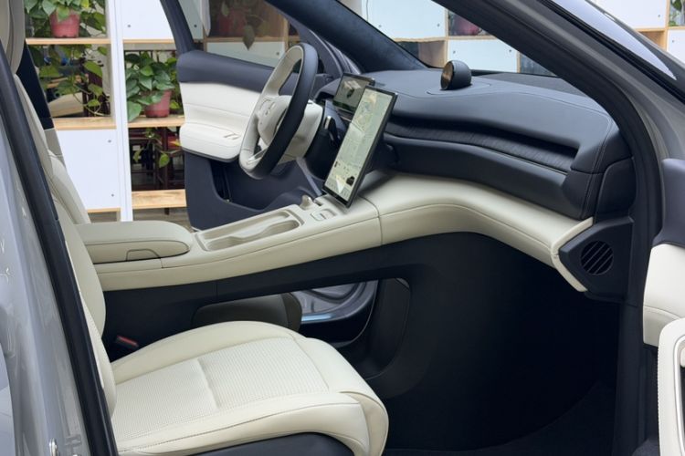 Used Nio ES6 2024 75 kWh Interior 7