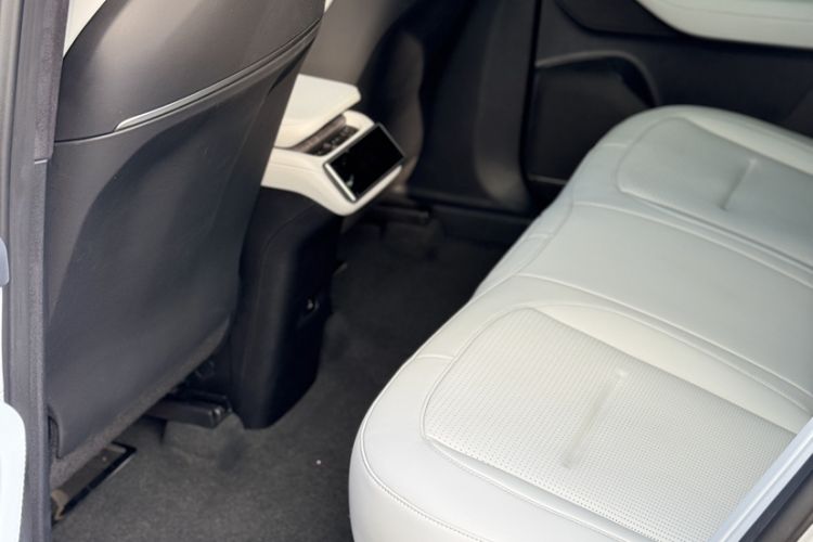 Used Nio ES6 2024 75 kWh Interior 8