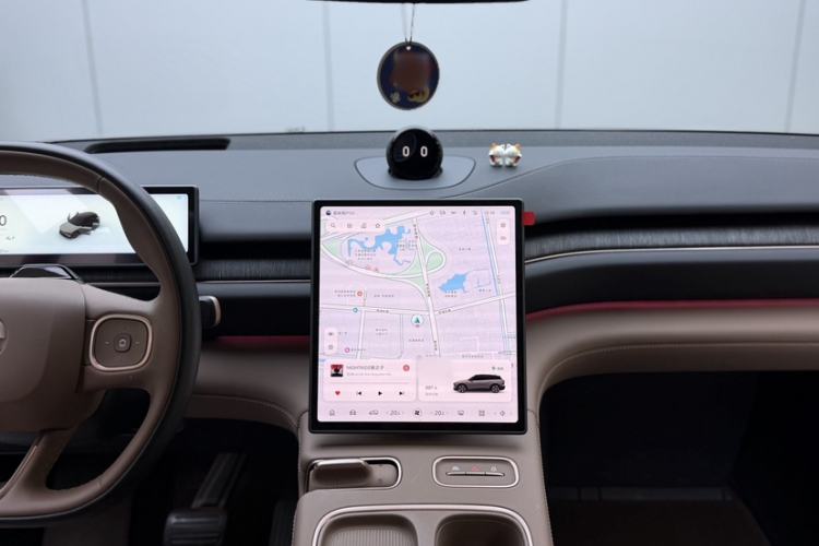 Used Nio ES6 2024 75 kWh Interior 8