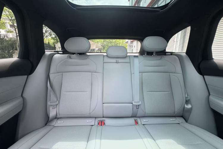 Used Nio ES6 2024 75 kWh Interior 9