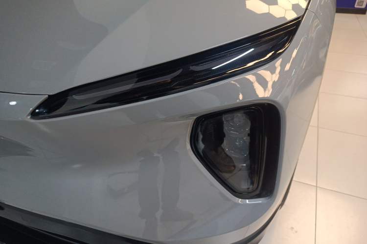 Used Nio ES6 2024 75 kWh Left Front Headlight