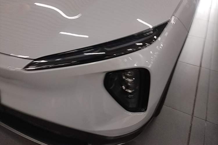 Used Nio ES6 2024 75 kWh Left Front Headlight