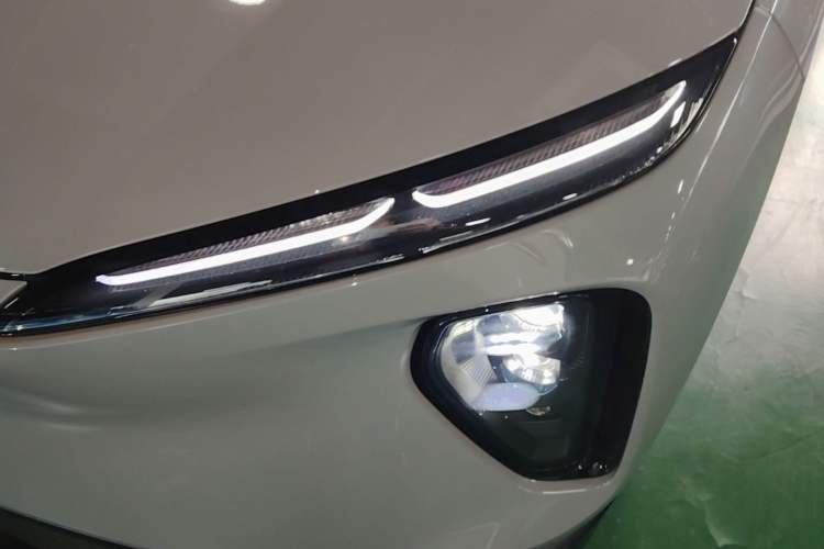 Used Nio ES6 2024 75 kWh Left Front Headlight
