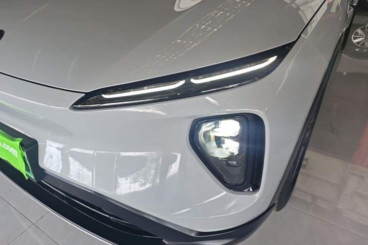 Used Nio ES6 2024 75 kWh Left Front Headlight