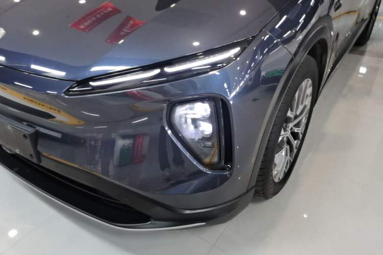 Used Nio ES6 2024 75 kWh Left Front Headlight