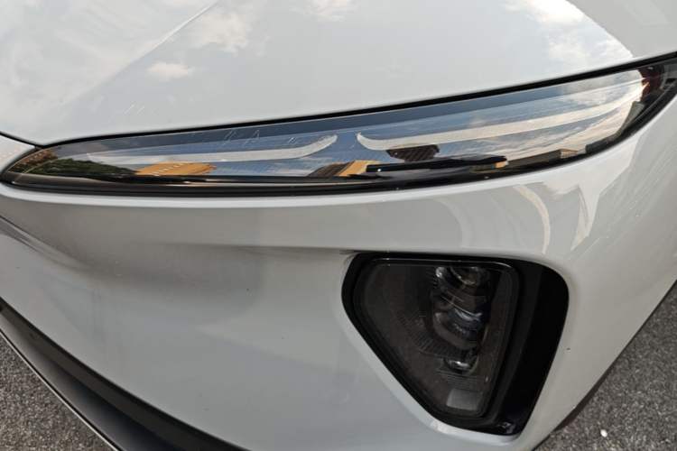 Used Nio ES6 2024 75 kWh Left Front Headlight