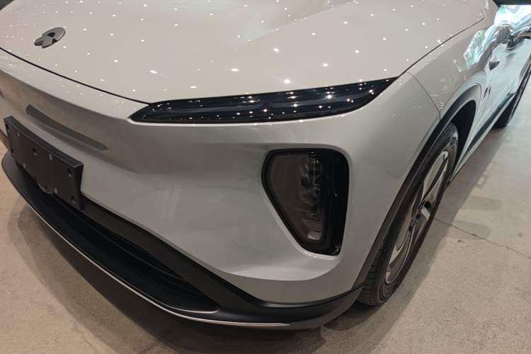 Used Nio ES6 2024 75 kWh Left Front Headlight