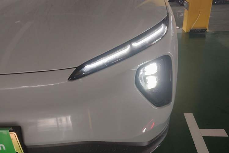 Used Nio ES6 2024 75 kWh Left Front Headlight
