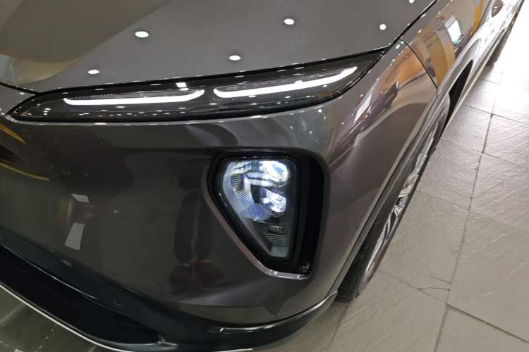 Used Nio ES6 2024 75 kWh Left Front Headlight