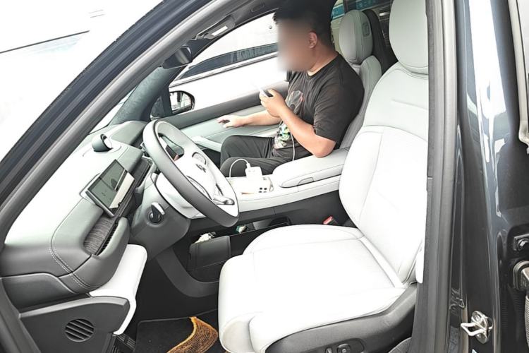 Used Nio ES6 2024 75 kWh Left Front Seat