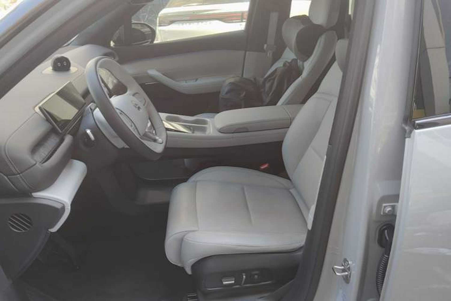 Used Nio ES6 2024 75 kWh Left Front Seat
