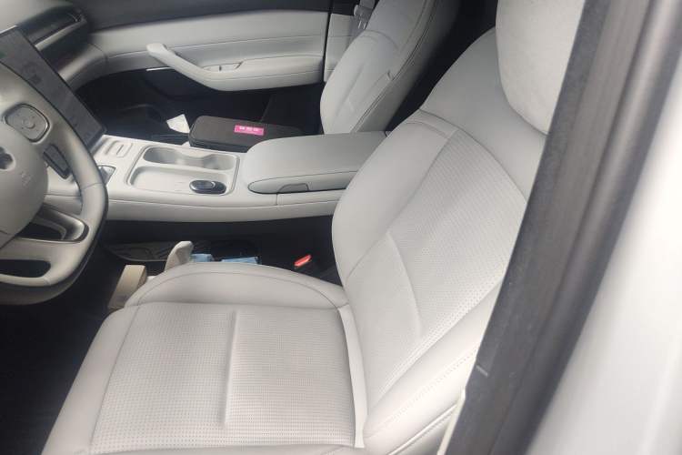Used Nio ES6 2024 75 kWh Left Front Seat
