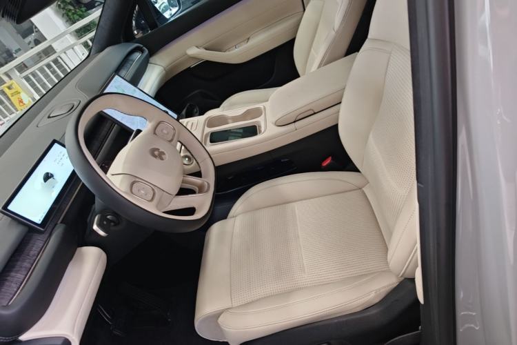 Used Nio ES6 2024 75 kWh Left Front Seat