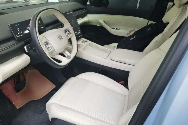 Used Nio ES6 2024 75 kWh Left Front Seat