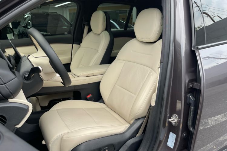 Used Nio ES6 2024 75 kWh Left Front Seat