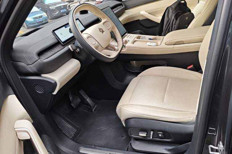 Used Nio ES6 2024 75 kWh Left Front Seat