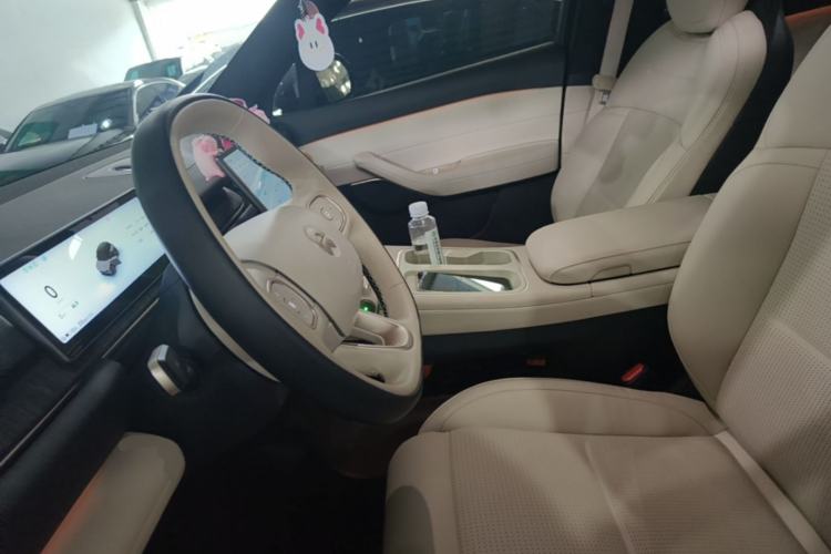 Used Nio ES6 2024 75 kWh Left Front Seat