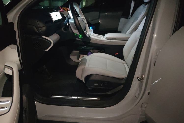 Used Nio ES6 2024 75 kWh Left Front Seat