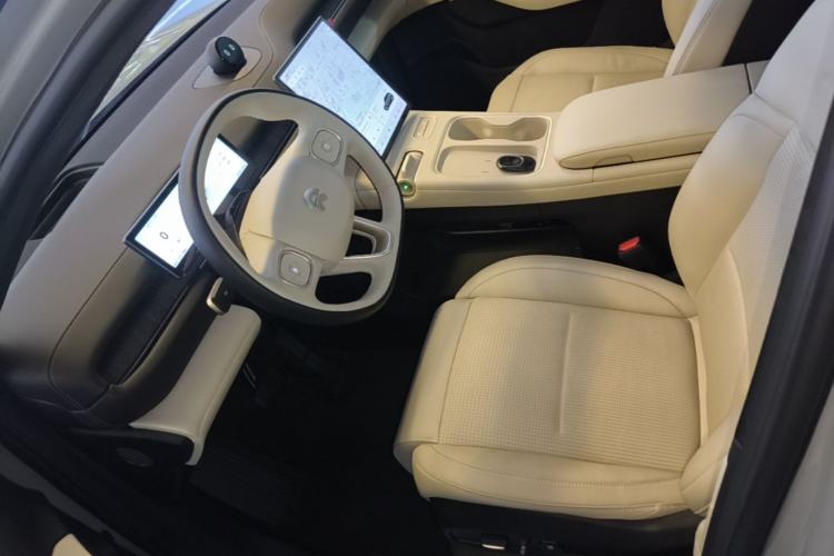 Used Nio ES6 2024 75 kWh Left Front Seat