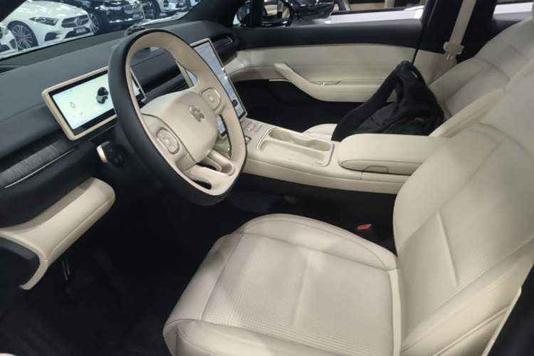 Used Nio ES6 2024 75 kWh Left Front Seat