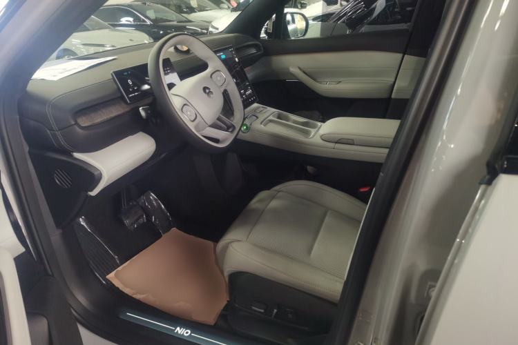 Used Nio ES6 2024 75 kWh Left Front Seat
